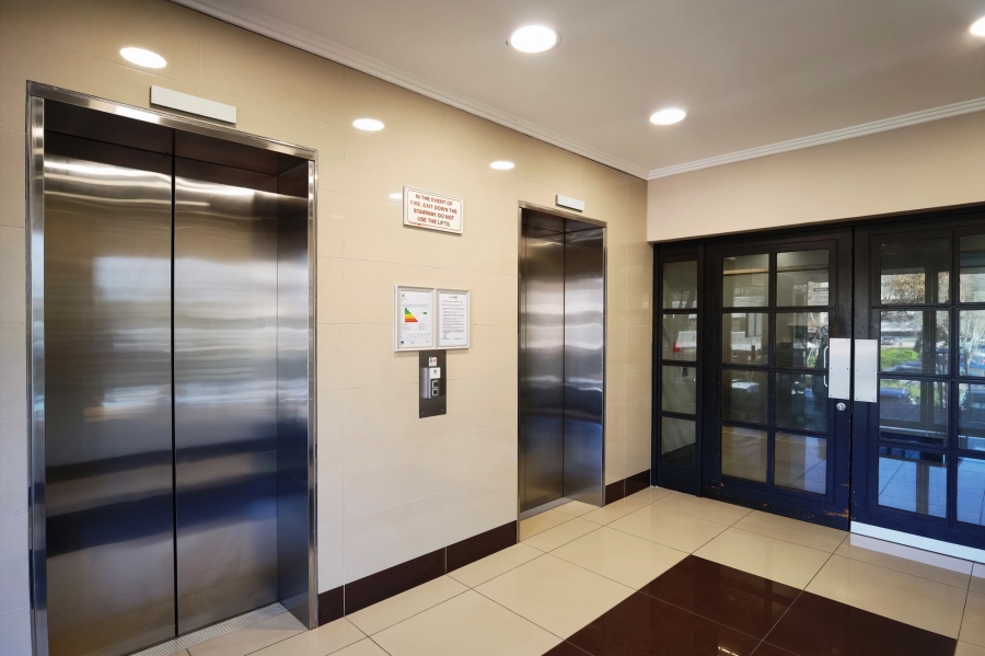 To Let commercial Property for Rent in Mowbray Western Cape